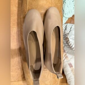 Everlane Women's Tan Flats Day Glove